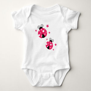 Söta rosa nyckelpigor och blommor t shirt