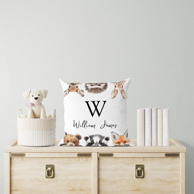 Söta Skogs Djurliv Vänliga Baby Rum Kudde (Cute Woodland Forest Animal Friends Baby Nursery Throw Pillow)