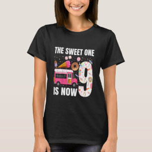 Sötaste barnet är nu 9 år gammal 9:e födelsedagen t shirt