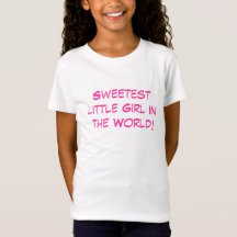 Sötaste lilla flicka i World Shirt