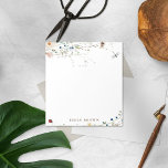 Sötblomma och Nyckelpiga Personlig Anteckningsblock<br><div class="desc">Anteckningsblocket Sweet WildBlor och Nyckelpiga Personlig gör underbart för gåvor till vänner,  familj och till och med dig själv. Anpassa med en namn för en unik gåva.</div>