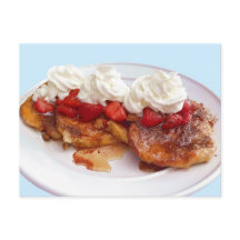 Sötbröd med jordgubbar och grädde