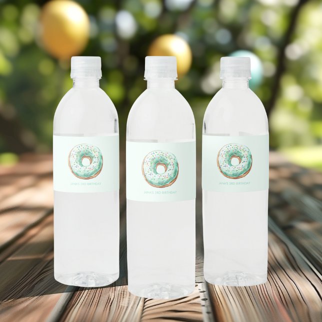 Sötdags Pastel Grönt Donut Birthday Vattenflaskor Etikett (Skapare uppladdad)