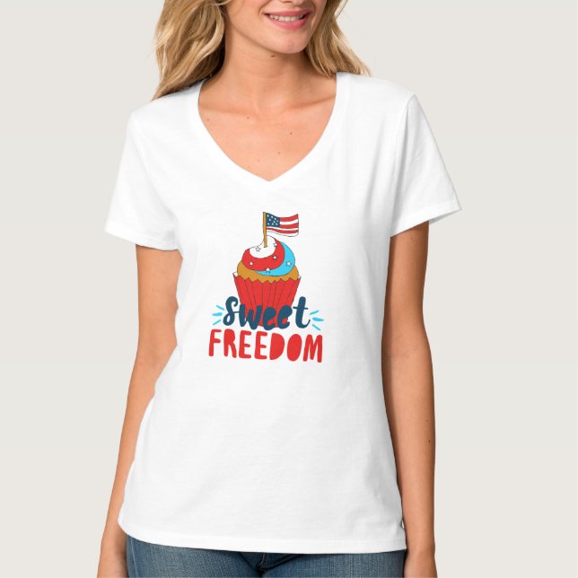 SötFrihet Cupkaka 4 juli Artikel 4 juli T Shirt (Framsida)