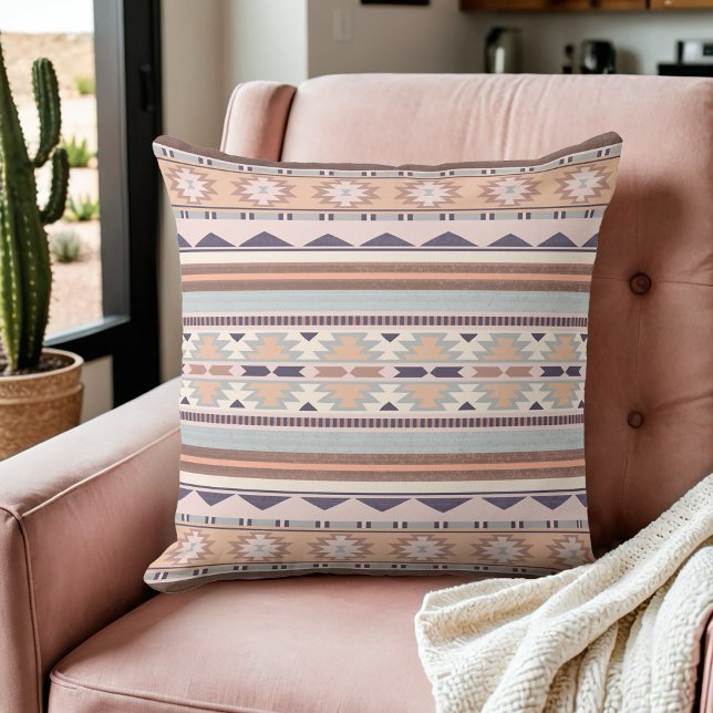 Söthwest Peach Tribal Mönster | Kudde (Skapare uppladdad)