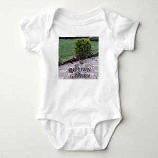 Sött abstrakt konstbody för bebisar med modern des t shirt