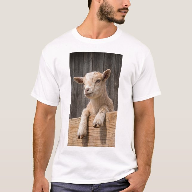 Sött barnkilling Rustik gårdshus Fotografering Can T Shirt (Framsida)