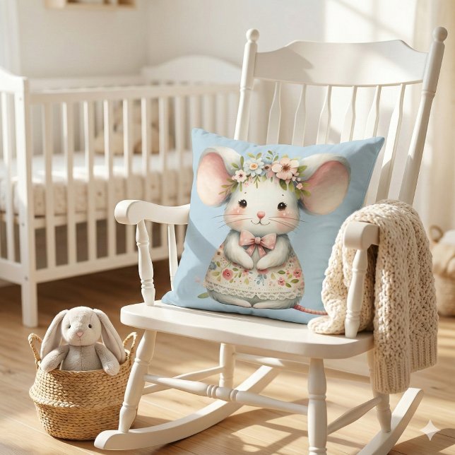 Sött blommigt mössklänning blommig krona kudde (Cute Floral Mouse Dress Flower Crown Throw Pillow Mockup A)