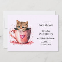 Sött brunt kattunge i en tekopp Baby Shower