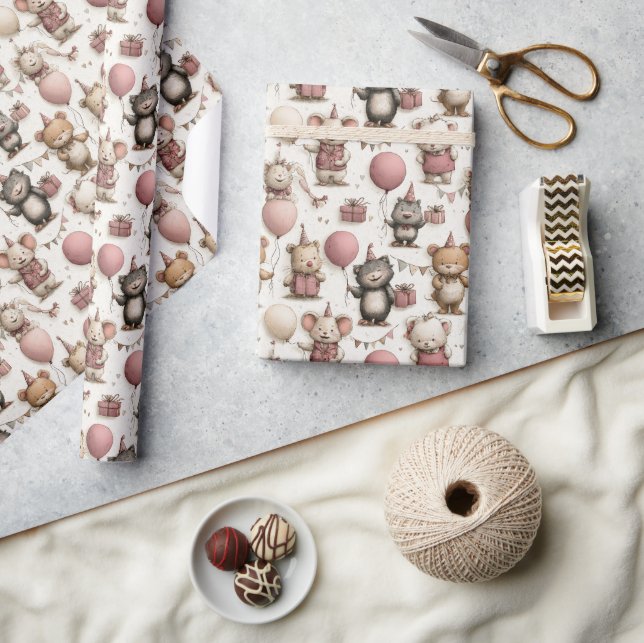 Sött djur födelsedagsmönster – Rosa beige ballonge Presentpapper (Hantverk)