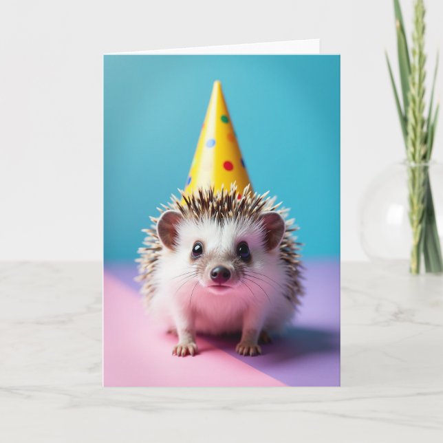 Sött födelsedagskort med spiky mössa kort (Framsida)