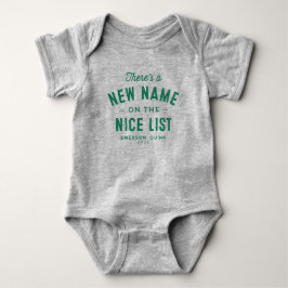 Sött första julen grönt nyfödd t shirt