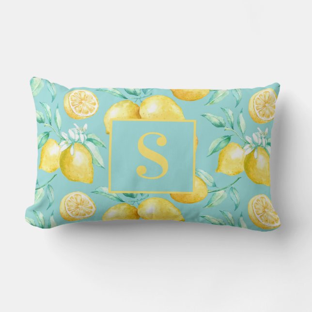 Sött gult citronmönster på ljusblå monogram lumbarkudde (Framsida)
