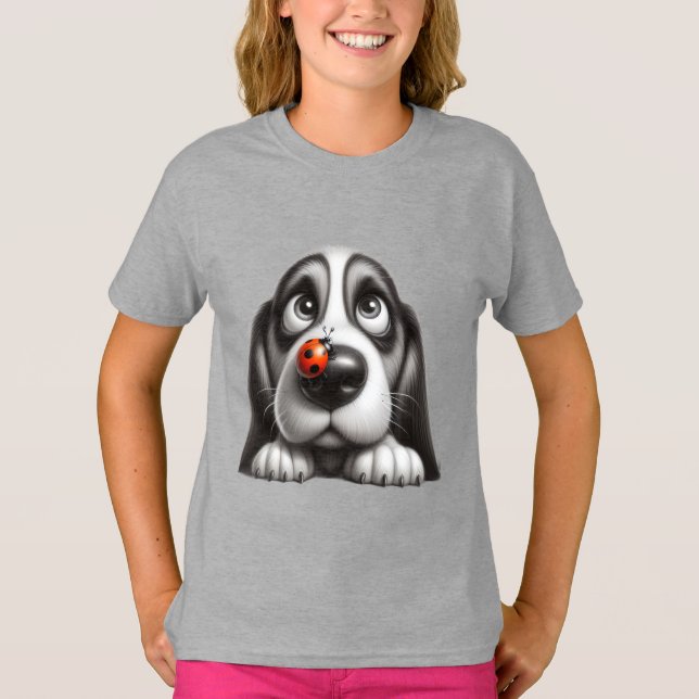 Sött hund med nyckelpiga t shirt (Framsida)