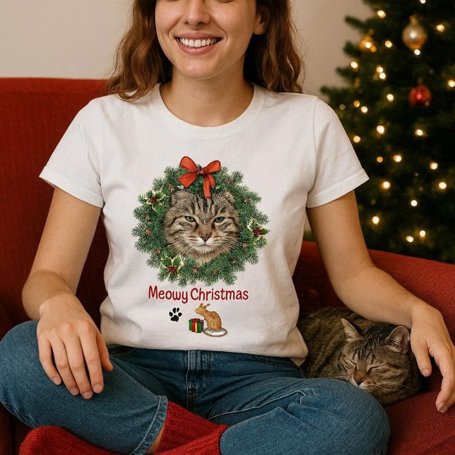 Sött julkattsfoto krans  t shirt (cozy cat tee, wear when you hang out with your cat. )