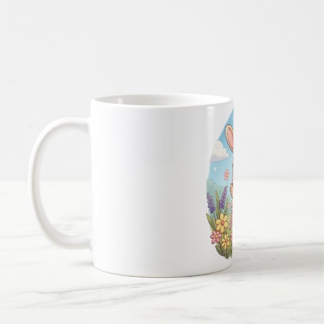 Sött kanin som hoppar i ett blomsterfält kaffemugg (Vänster)
