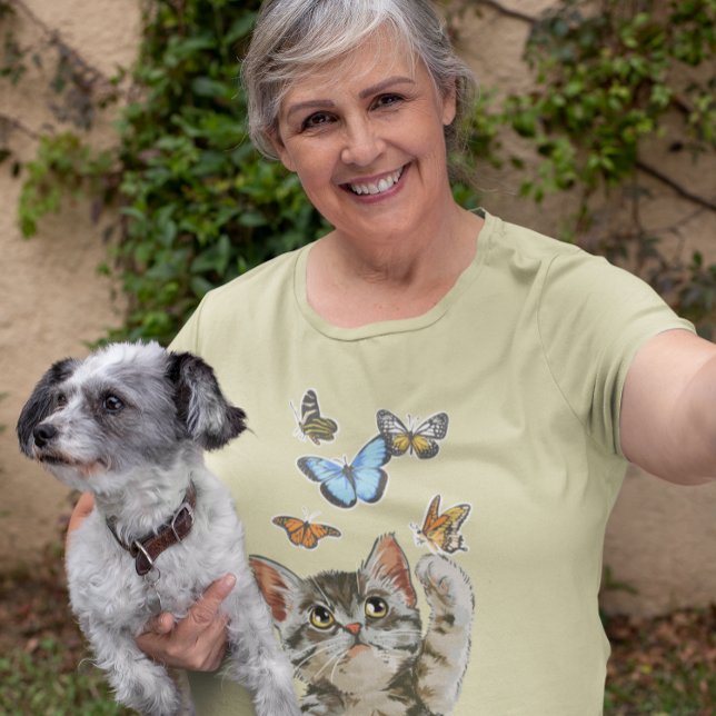 Sött kattunge leker med fjärilar t shirt (Skapare uppladdad)