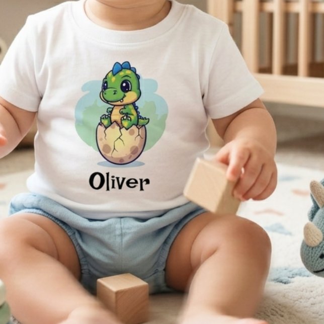 Sött kläckande dinosauriebarn t shirt (Skapare uppladdad)