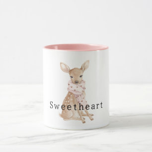 Sött krämig tvättbjörn hjärtdonut mugg