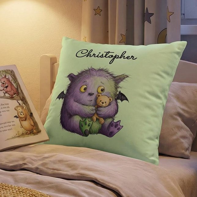 Sött lila grönt fluffigt monsterkompis kudde (Skapare uppladdad)