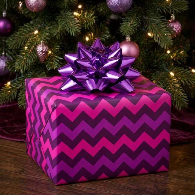 Sött lila rosa chevron-inpackningspapper presentpapper (Cute Purple Pink Chevrons Wrapping Paper)