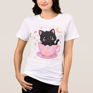 sött litet kattunge i kopp t shirt