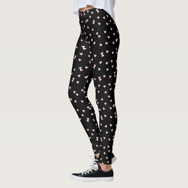 Sött ljusrosa hjärtmönster på svart leggings (Vänster)