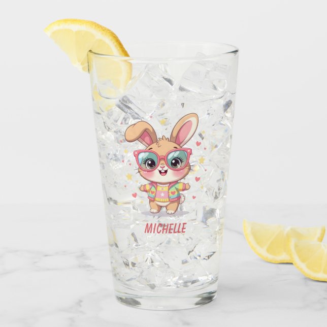 Sött monogram flickaktigt kanin som bär glasögon glaskopp (Framsida Ice)