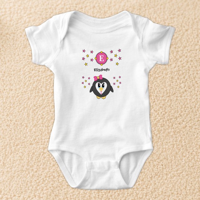 Sött pingvin namn stjärnor gul rosa t shirt (Skapare uppladdad)