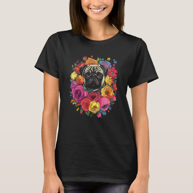 Sött Pug-blomsterbukett T Shirt (Framsida)