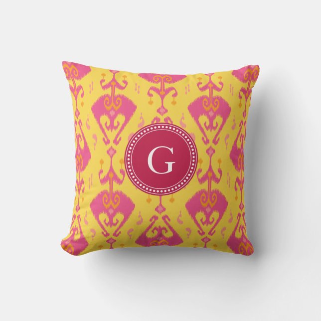 Sött rosa gult ikat stam-mönster monogram kudde (Framsida)