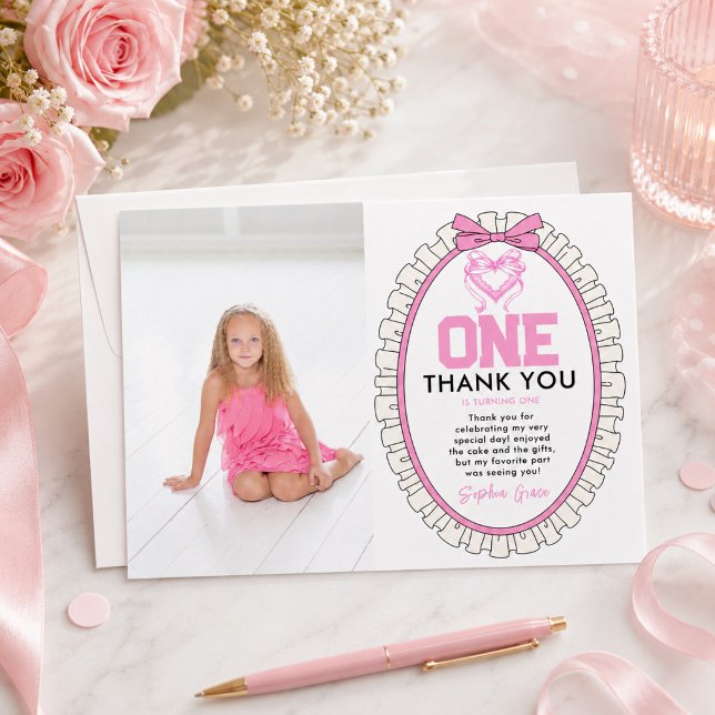 Sött Rosa Slöja Coquette 1-års födelsedagsfoto Tack Kort (Cute Pink Bow Coquette 1st Birthday photo Thank You Card)
