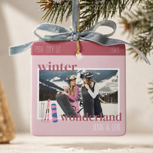 Sött Rosa Vinter Skidsemester Foto Julgransprydnad Keramik (Cute Pink Winter Ski Theme Keepsake Photo Ceramic Ornament)