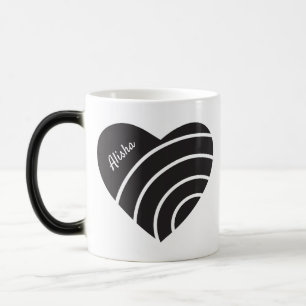 Sött svart hjärta med ringar monogram magisk mugg