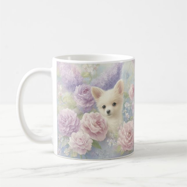sött vitt valp med blommor kaffemugg (Vänster)