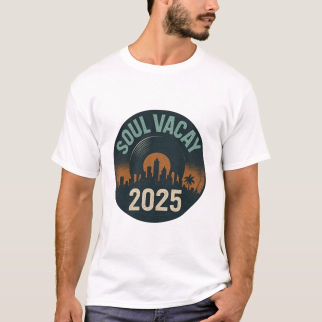Soul Vacay 2025 Unisex Logotyp Tee (Framsida)