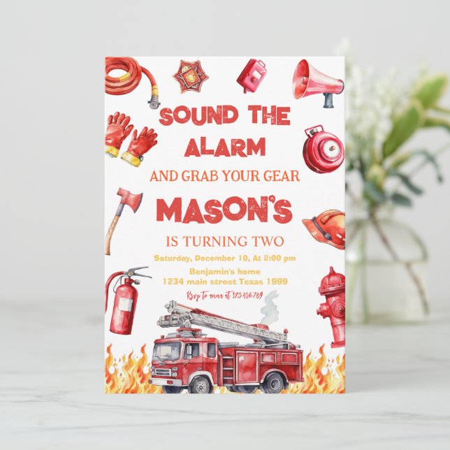 Sound the alarm Fire truck Firefighter Birthday Inbjudningar (Stående Fram)