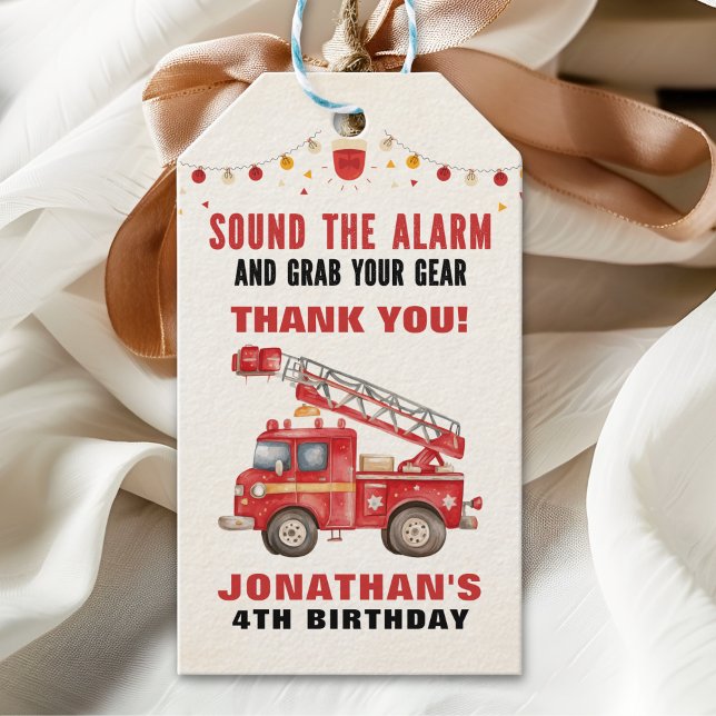 Sound the Alarm! Firefighter Birthday Boy Party Presentetikett (Skapare uppladdad)