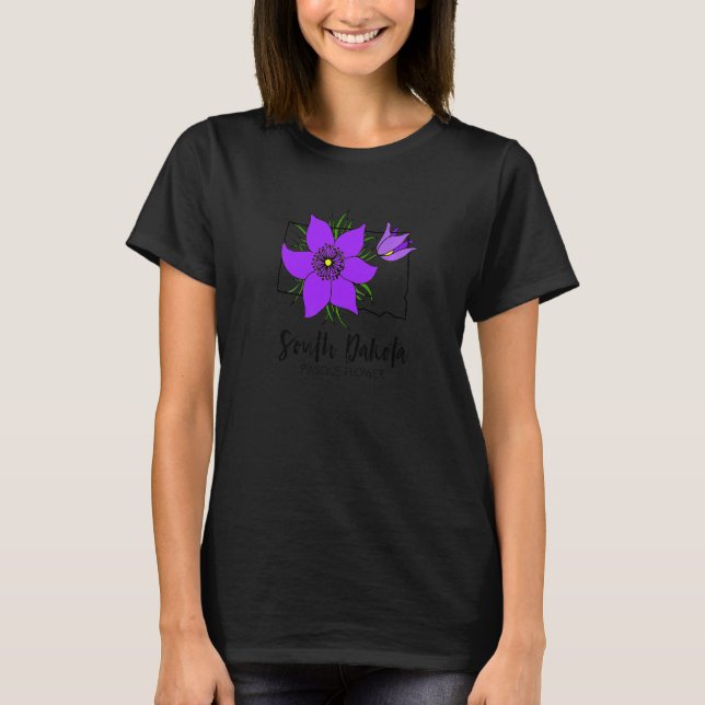 South Dakota Pasque Flower   T Shirt (Framsida)