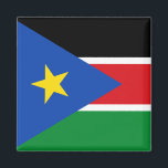 South Sudan flagga Magnet<br><div class="desc">Flagga Sydsudan. Sydsudan, officiellt Sydsudan, är en land i Öster-Afrikan. Dess huvudstad och största stad är Juba, som ligger i södra Ekvatorialguinea. Sydsudan blev den 9 juli 2011 vid midnatt (00:00) lokal tid i oberoende efter en folkomröstning i januari 2011 där nästan 99 procent av väljarna valde att separera från...</div>