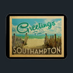 Southampton Beach Vintage resor Magnet<br><div class="desc">I Hälsning från Southampton vintage finns en sandstrand med vackra turkoshavet vatten och över havet,  ett blå himmel med giftiga vita moln. I vintage resor stil.</div>