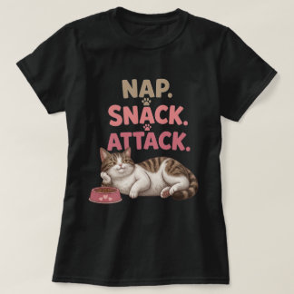 Sov Lugn Attack Söt Katt Citat Konst T Shirt