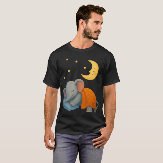 Sovande baby elefant under månen – sött dröm t shirt (Hel framsida)