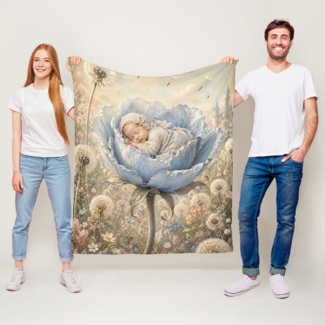 Sovande baby i blå blomma  fleecefilt (På plats)