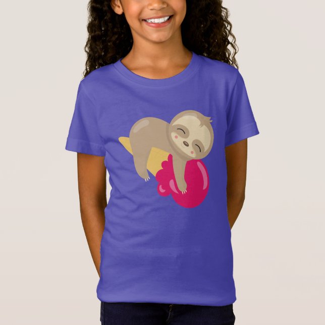 Sovande babysloth på glasskon t shirt (Framsida)