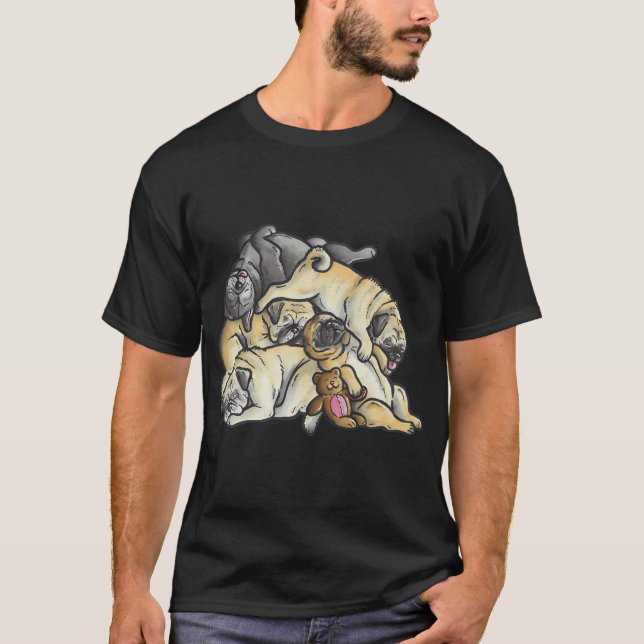 Sovande hög av Mopsar T Shirt (Framsida)