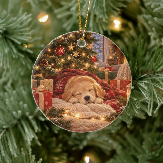 Sovande hund under julgransprydnad   keramik (Träd)