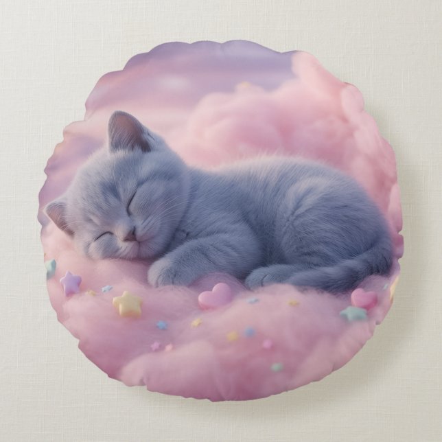 Sovande Pastell Kattunge på Fluffiga Rosa Moln Kon Rund Kudde (Framsidan)