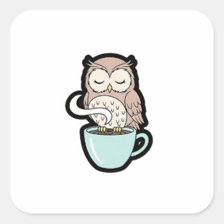 Sovande uggla på kaffe – Söt mysig illustration Fyrkantigt Klistermärke