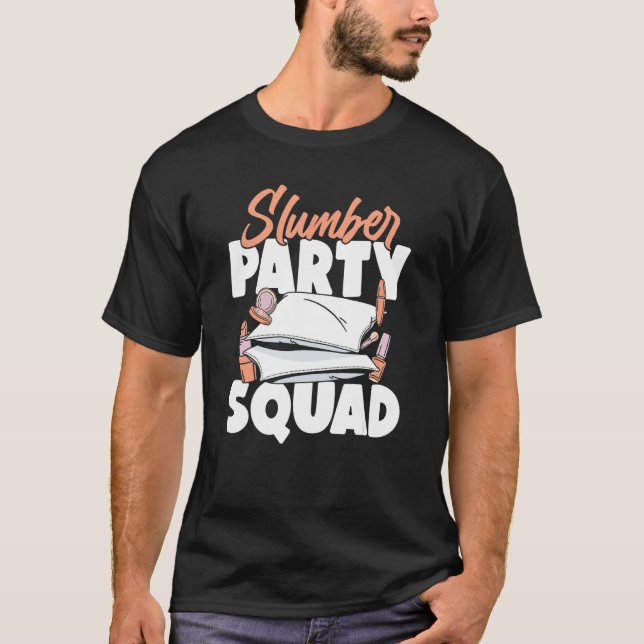 Sovpartytrupp Matchande pyjamas för övernattning T Shirt (Framsida)